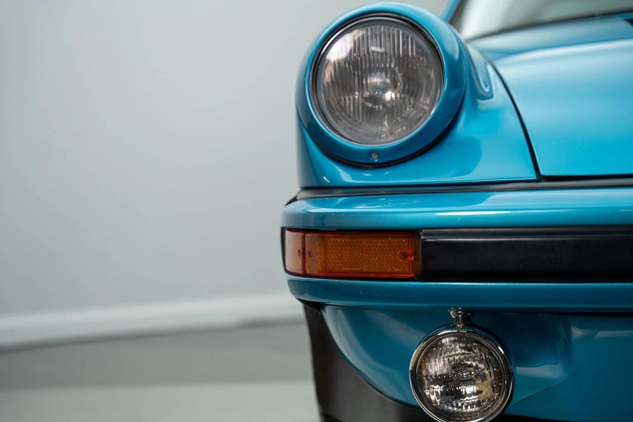 
								1977 Porsche 911 full									