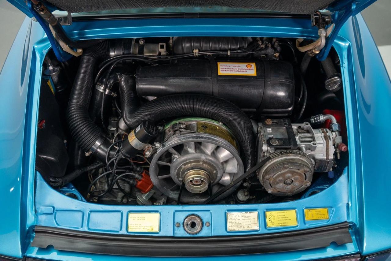 
								1977 Porsche 911 full									