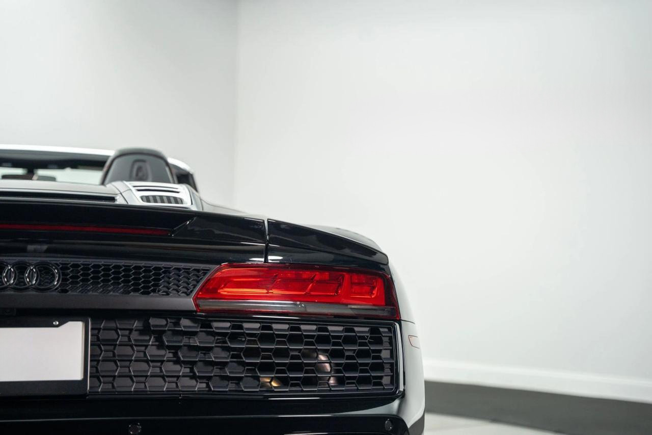 
								2021 Audi R8 full									