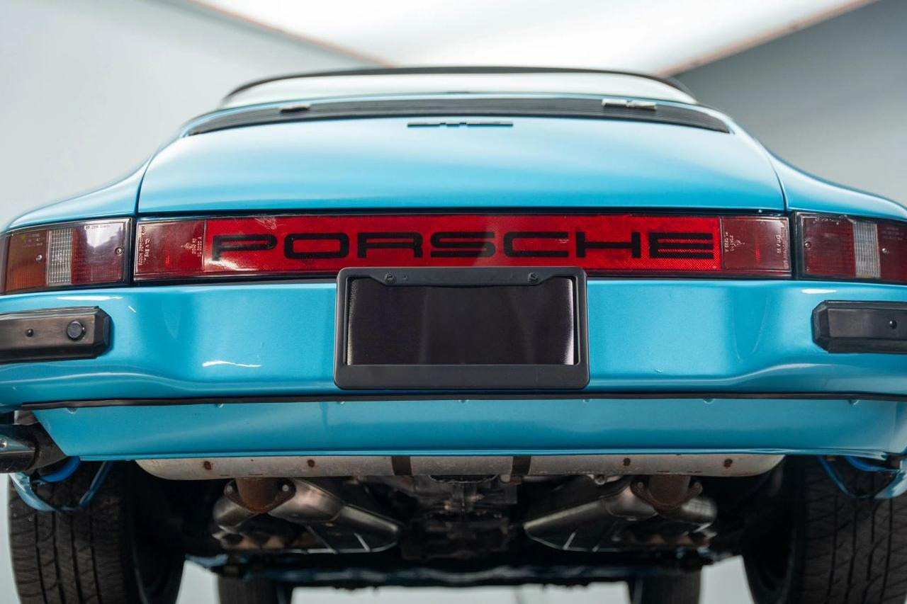 
								1977 Porsche 911 full									