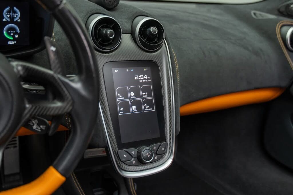 
								2019 McLaren 570S full									