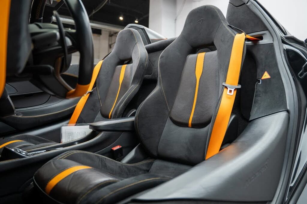 
								2019 McLaren 570S full									