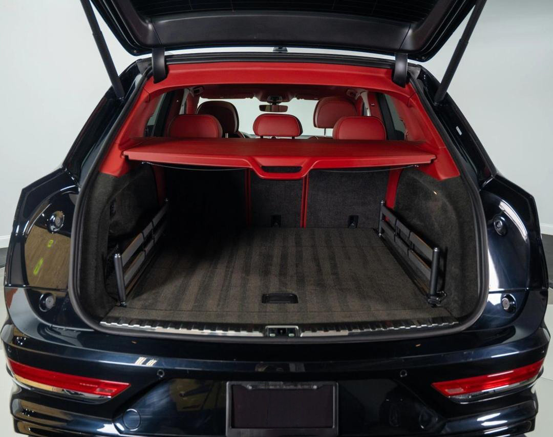 
								2021 Bentley Bentayga full									
