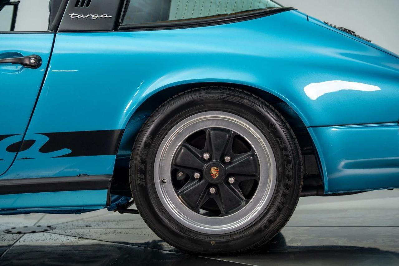 
								1977 Porsche 911 full									