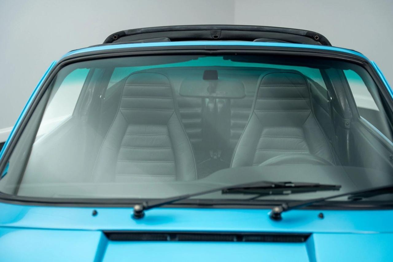 
								1977 Porsche 911 full									