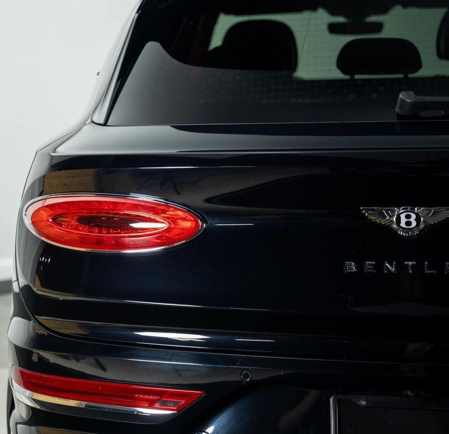 
								2021 Bentley Bentayga full									