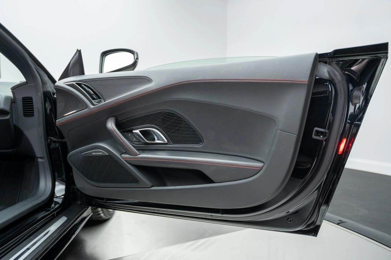 
								2021 Audi R8 full									