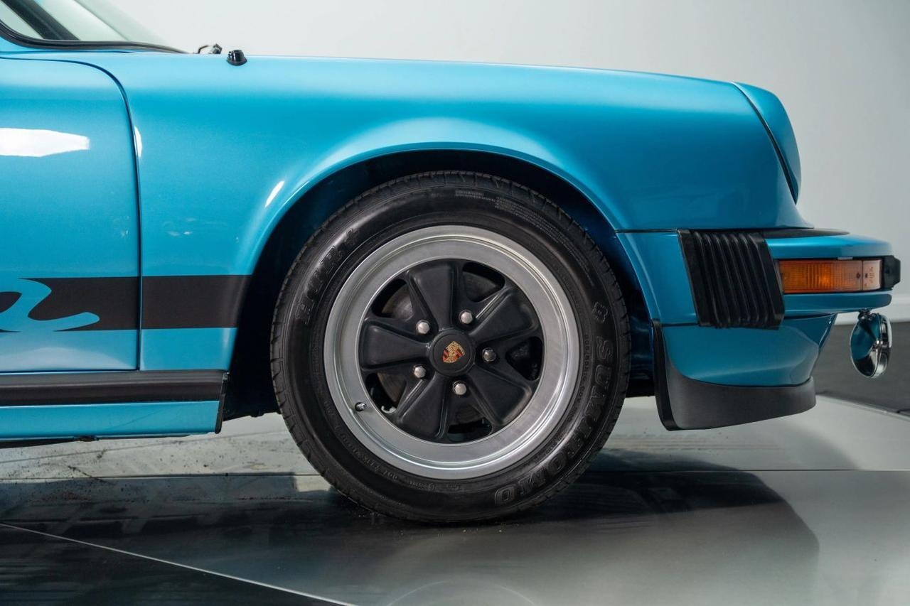 
								1977 Porsche 911 full									