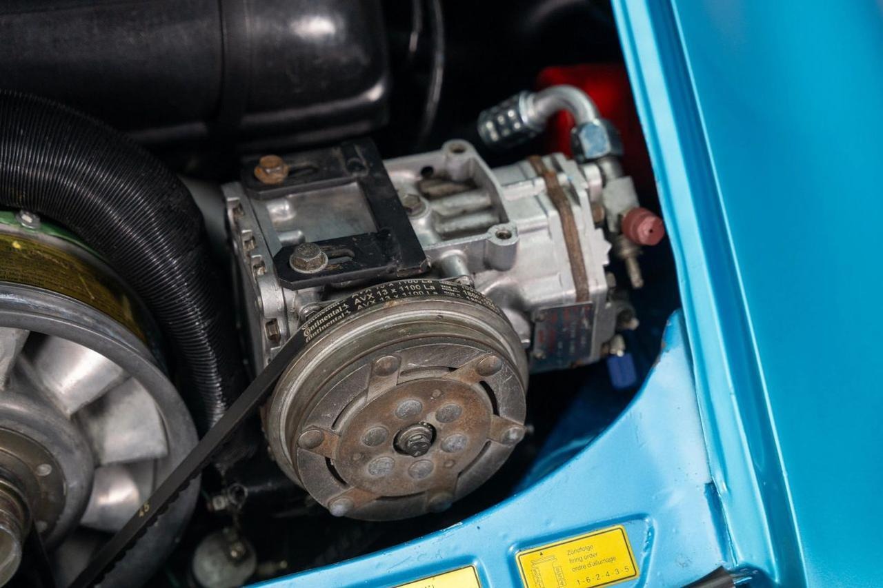 
								1977 Porsche 911 full									