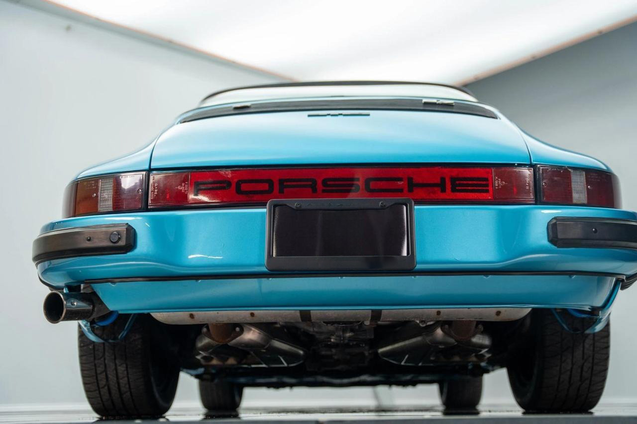 
								1977 Porsche 911 full									