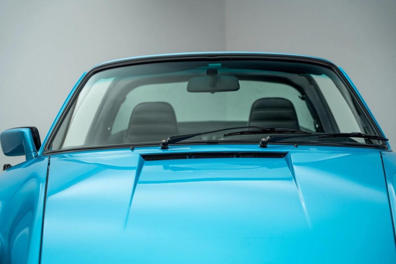 
								1977 Porsche 911 full									