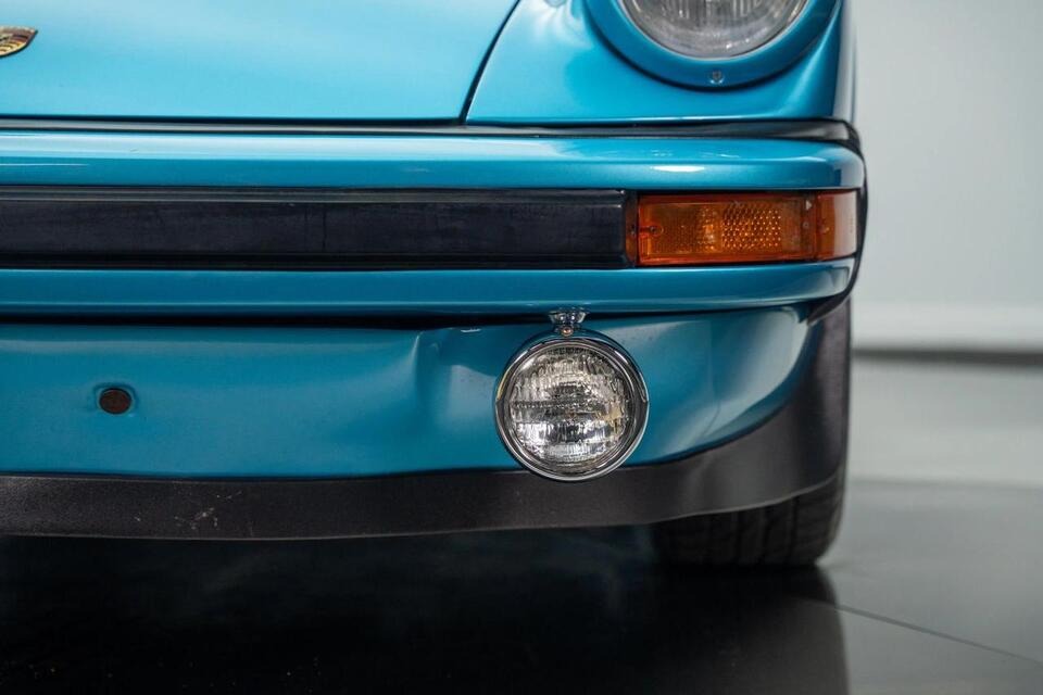 
								1977 Porsche 911 full									