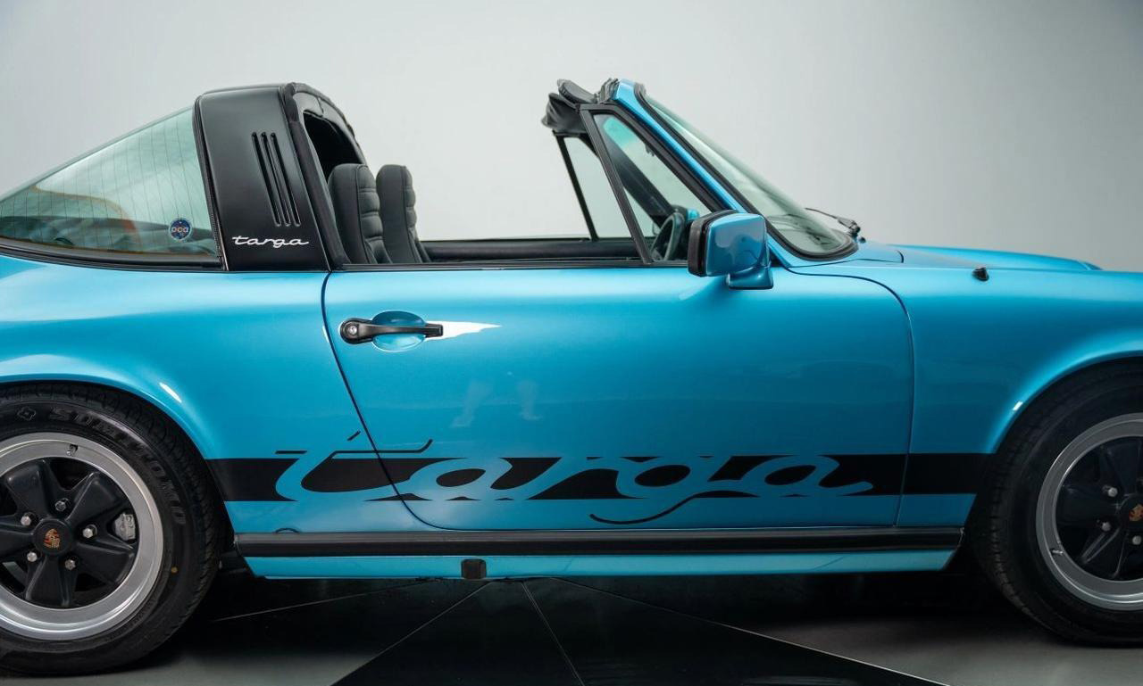 
								1977 Porsche 911 full									