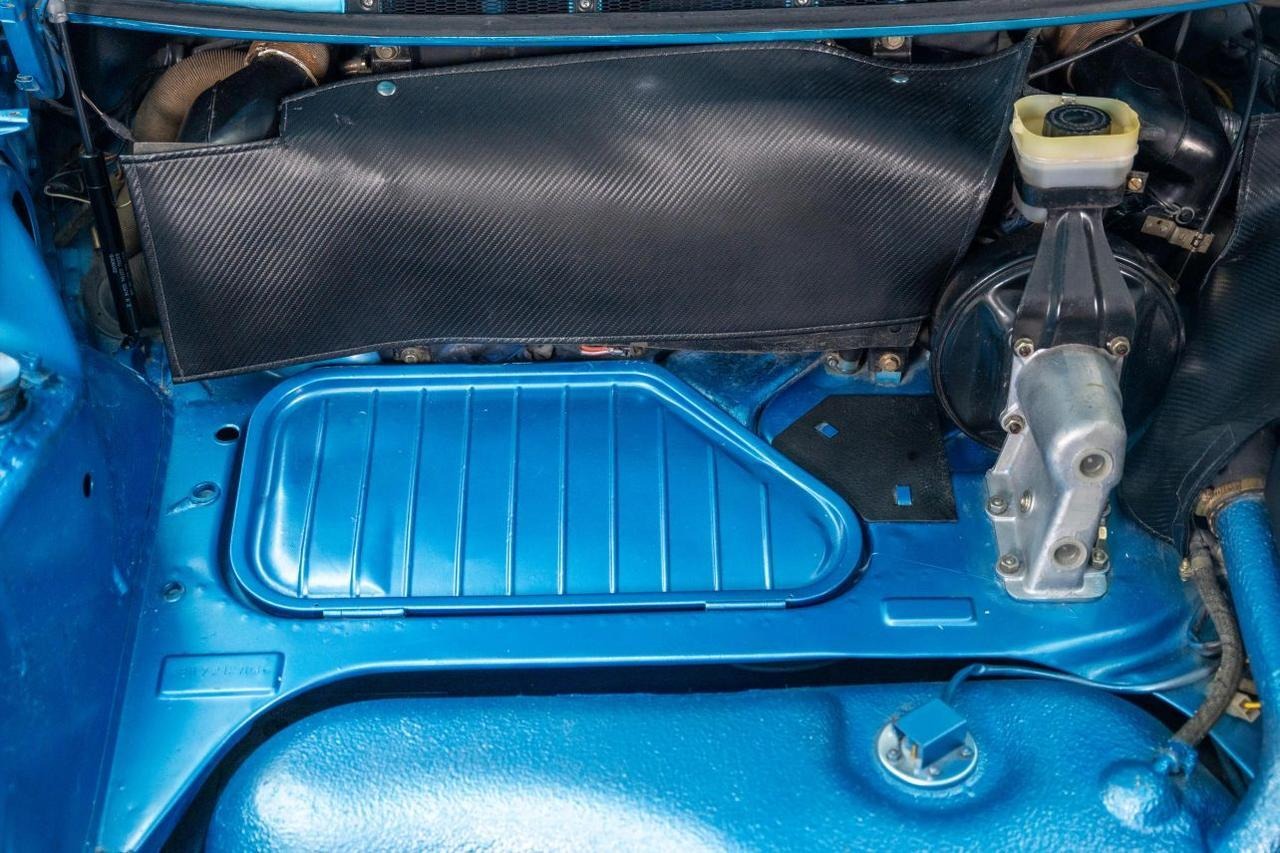 
								1977 Porsche 911 full									