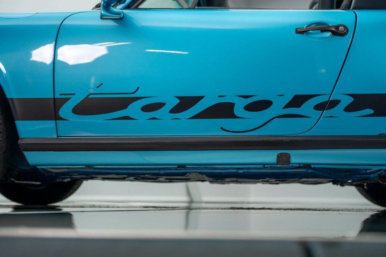 
								1977 Porsche 911 full									