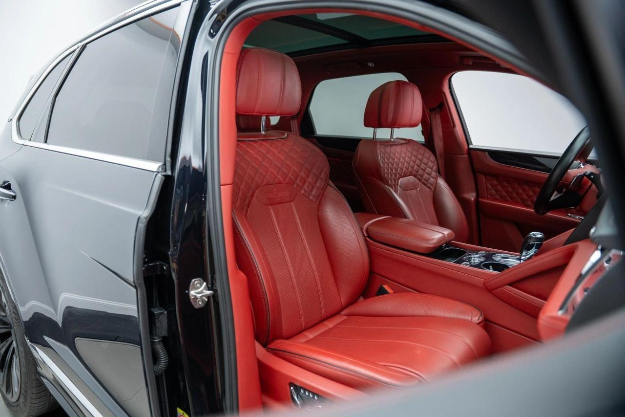 
								2021 Bentley Bentayga full									