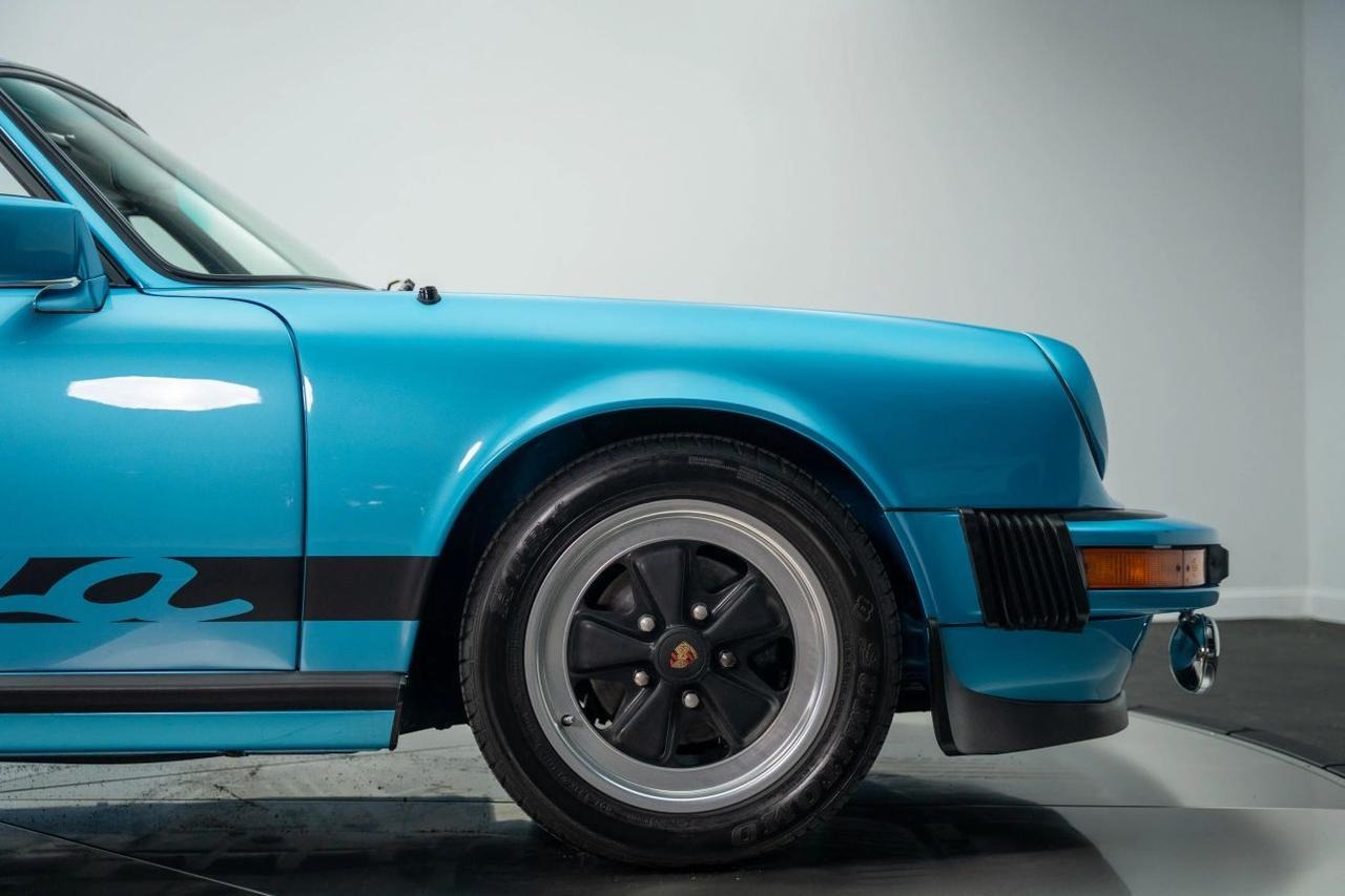 
								1977 Porsche 911 full									