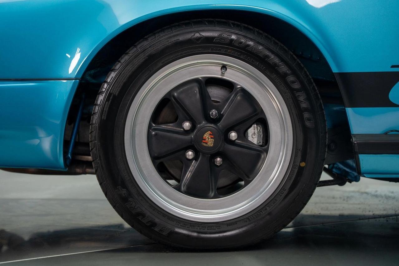 
								1977 Porsche 911 full									