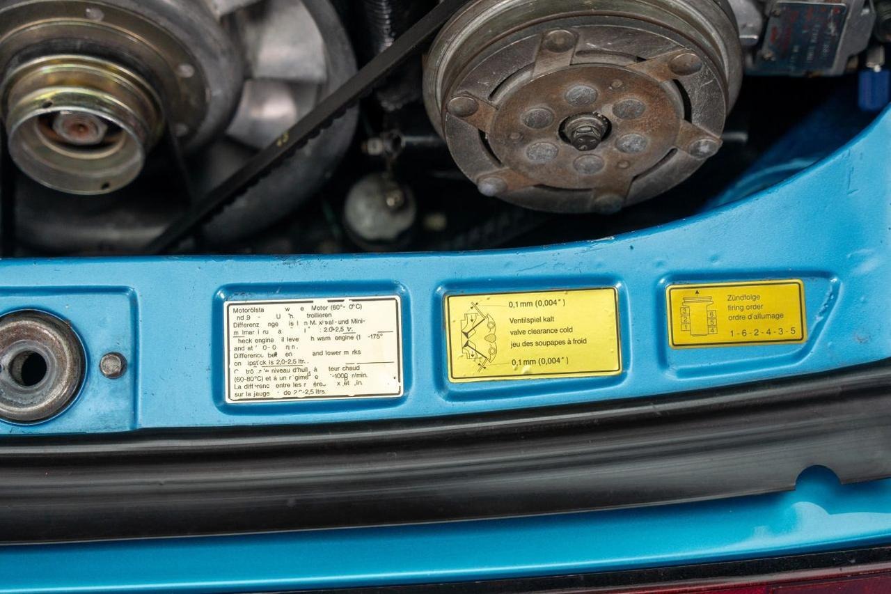 
								1977 Porsche 911 full									