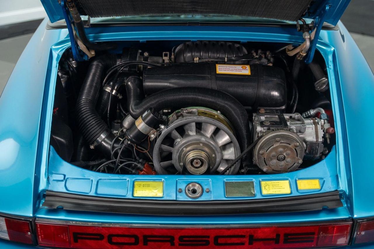 
								1977 Porsche 911 full									