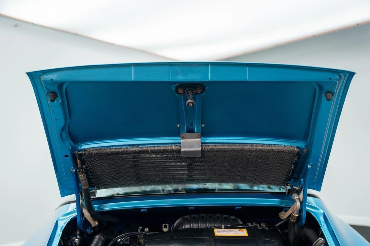 
								1977 Porsche 911 full									