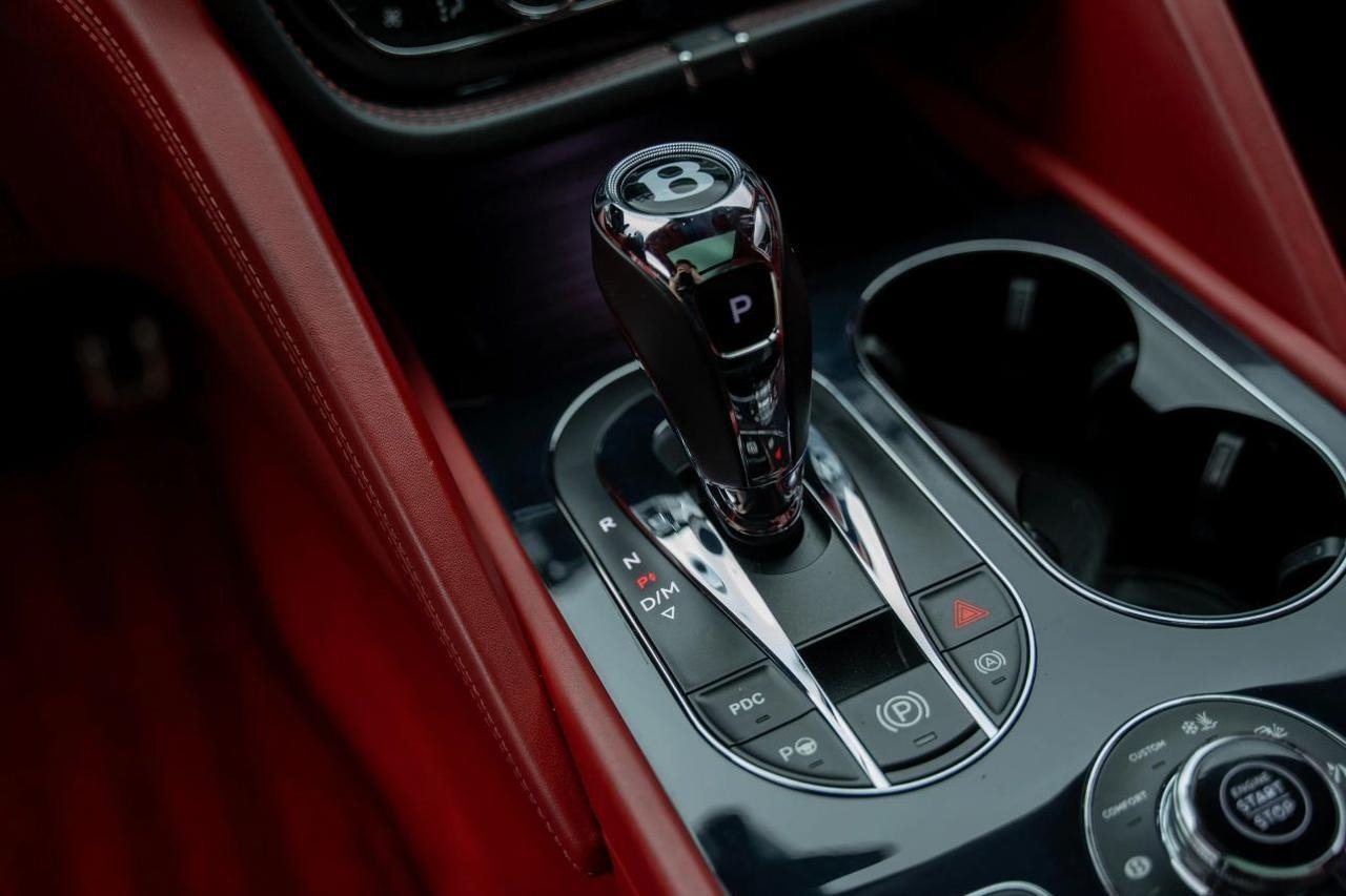 
								2021 Bentley Bentayga full									