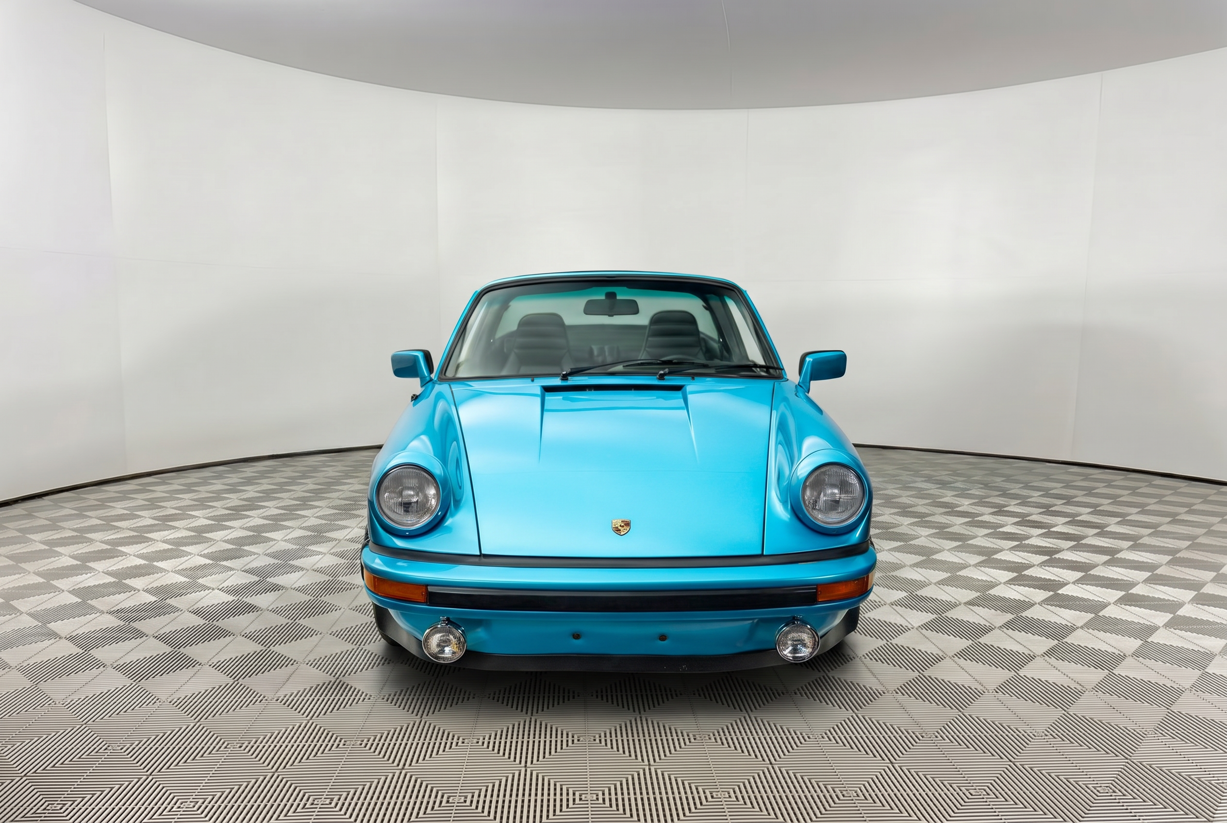 
								1977 Porsche 911 full									