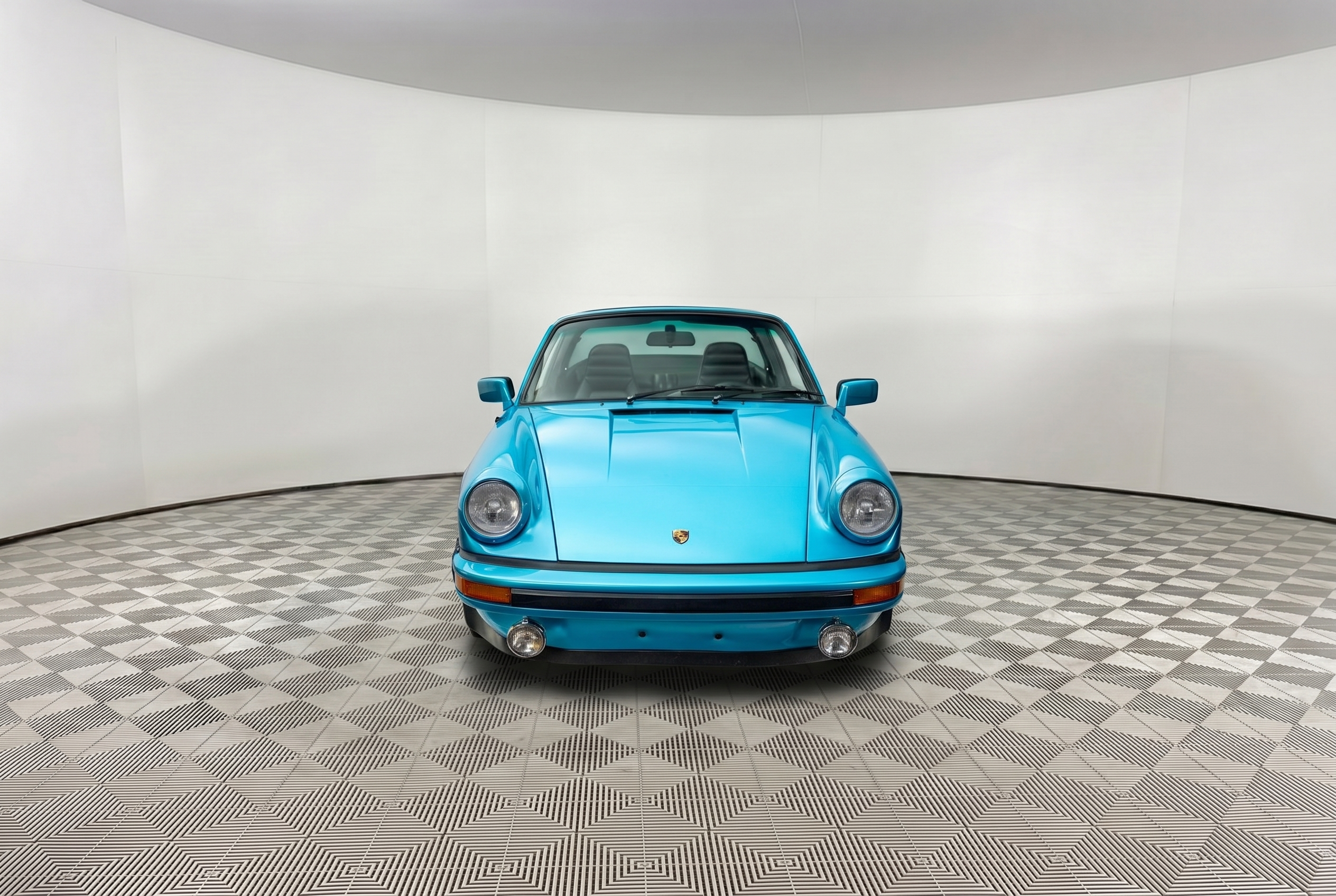 
								1977 Porsche 911 full									