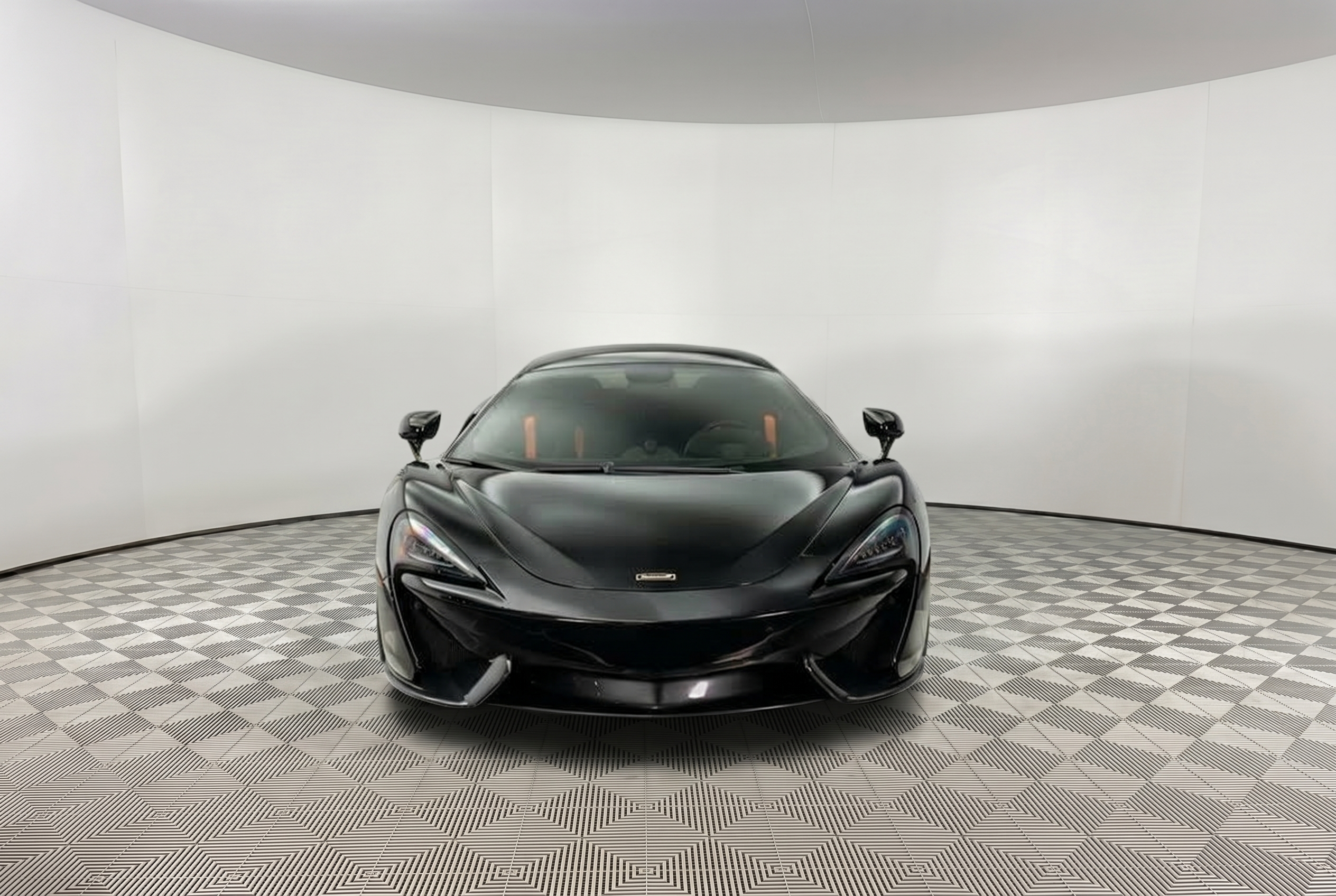 
								2019 McLaren 570S full									
