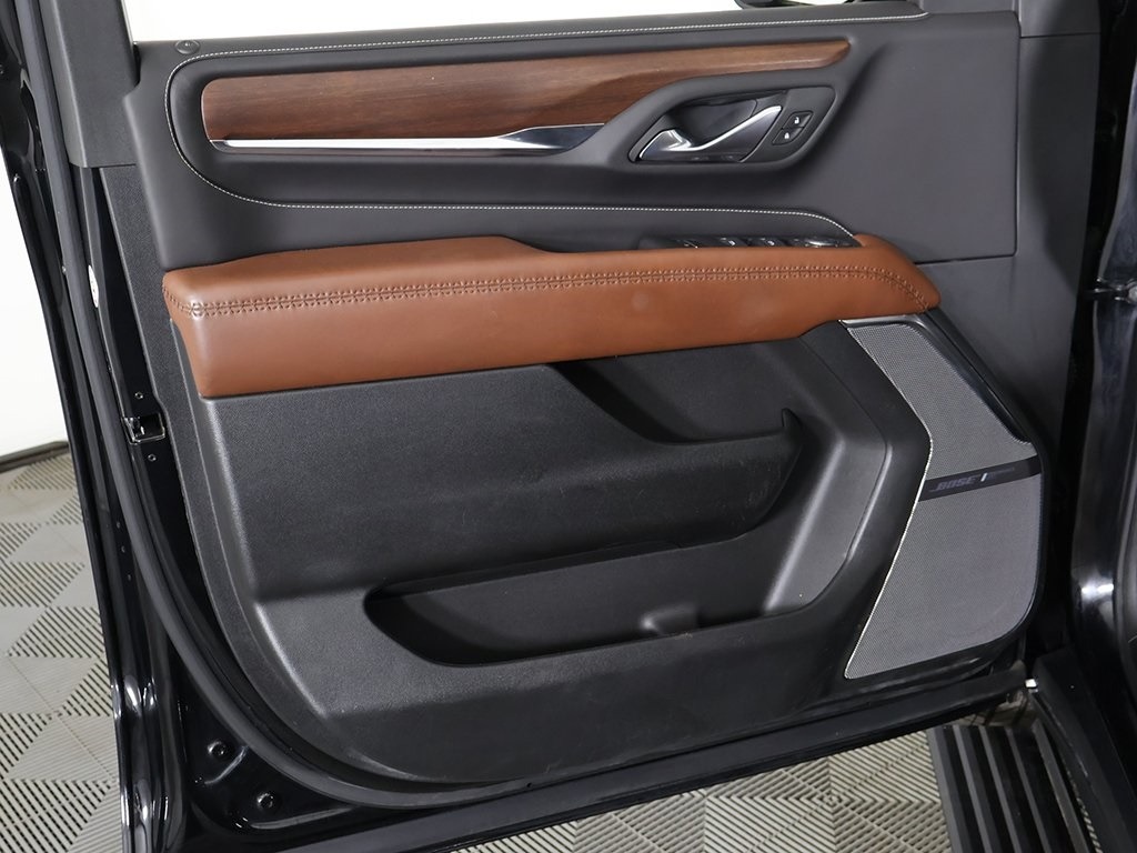 
								2024 GMC Yukon XL DENALI Ultimate full									