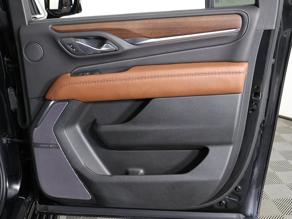
								2024 GMC Yukon XL DENALI Ultimate full									