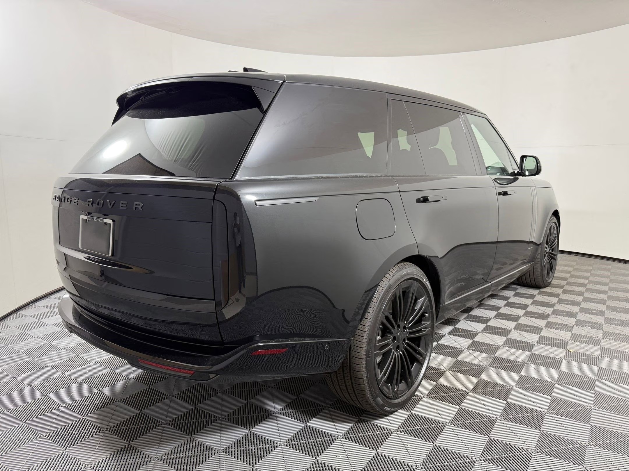 
								2025 Range Rover P530 SE full									