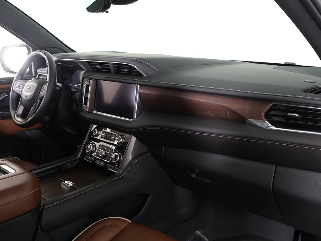 
								2024 GMC Yukon XL DENALI Ultimate full									