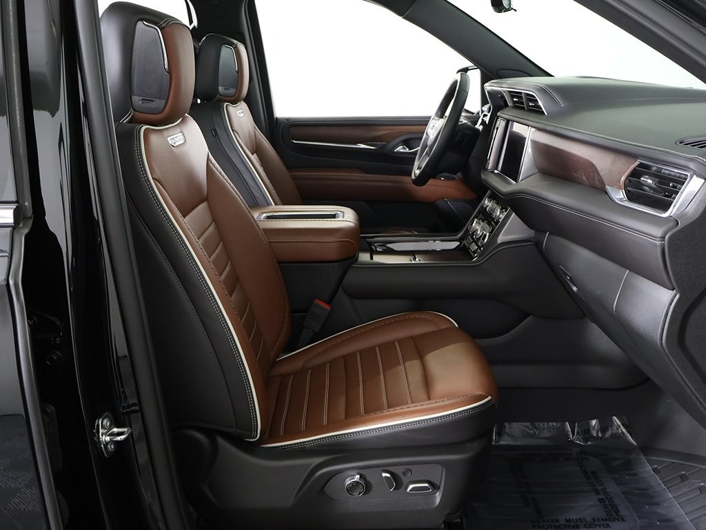 
								2024 GMC Yukon XL DENALI Ultimate full									