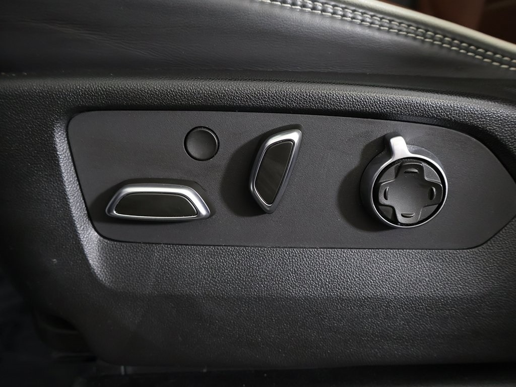 
								2024 GMC Yukon XL DENALI Ultimate full									