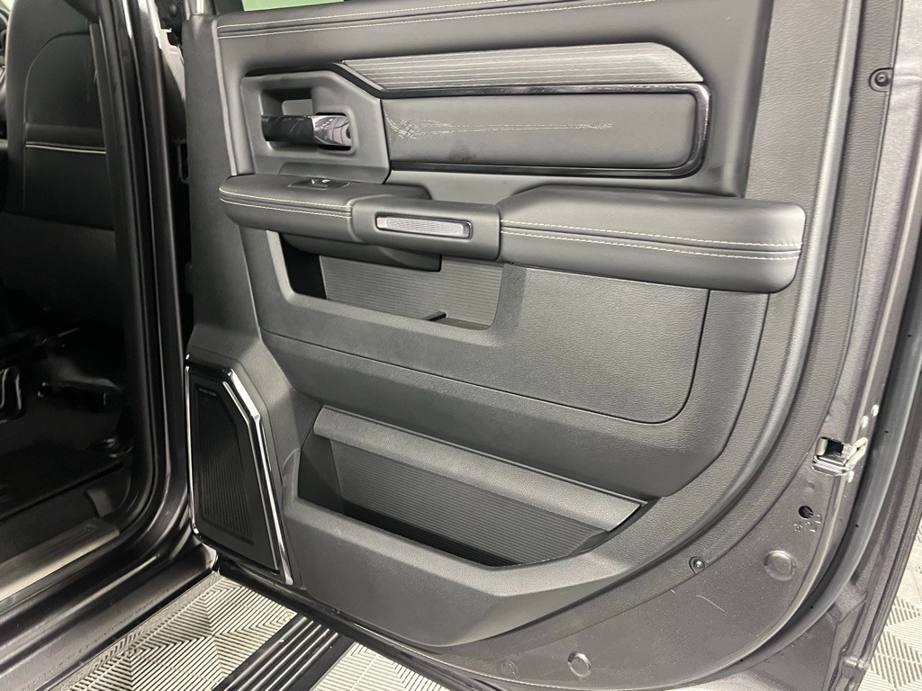 
								2024 Ram 2500 Limited full									