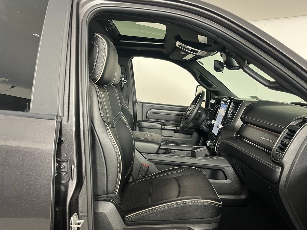 
								2024 Ram 2500 Limited full									
