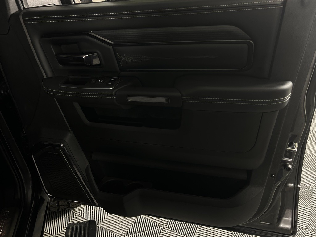 
								2024 Ram 2500 Limited full									