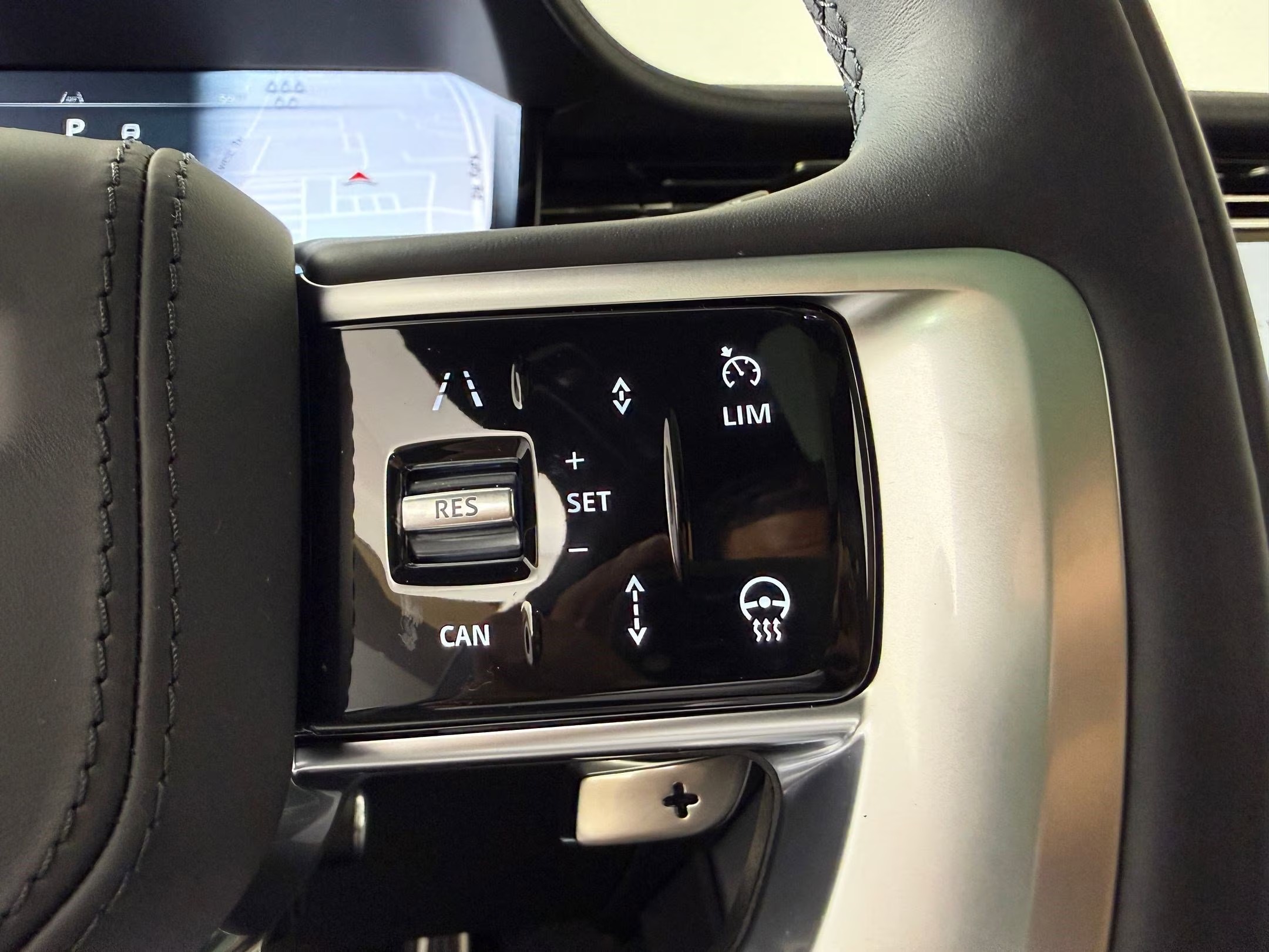 
								2025 Range Rover P530 SE full									