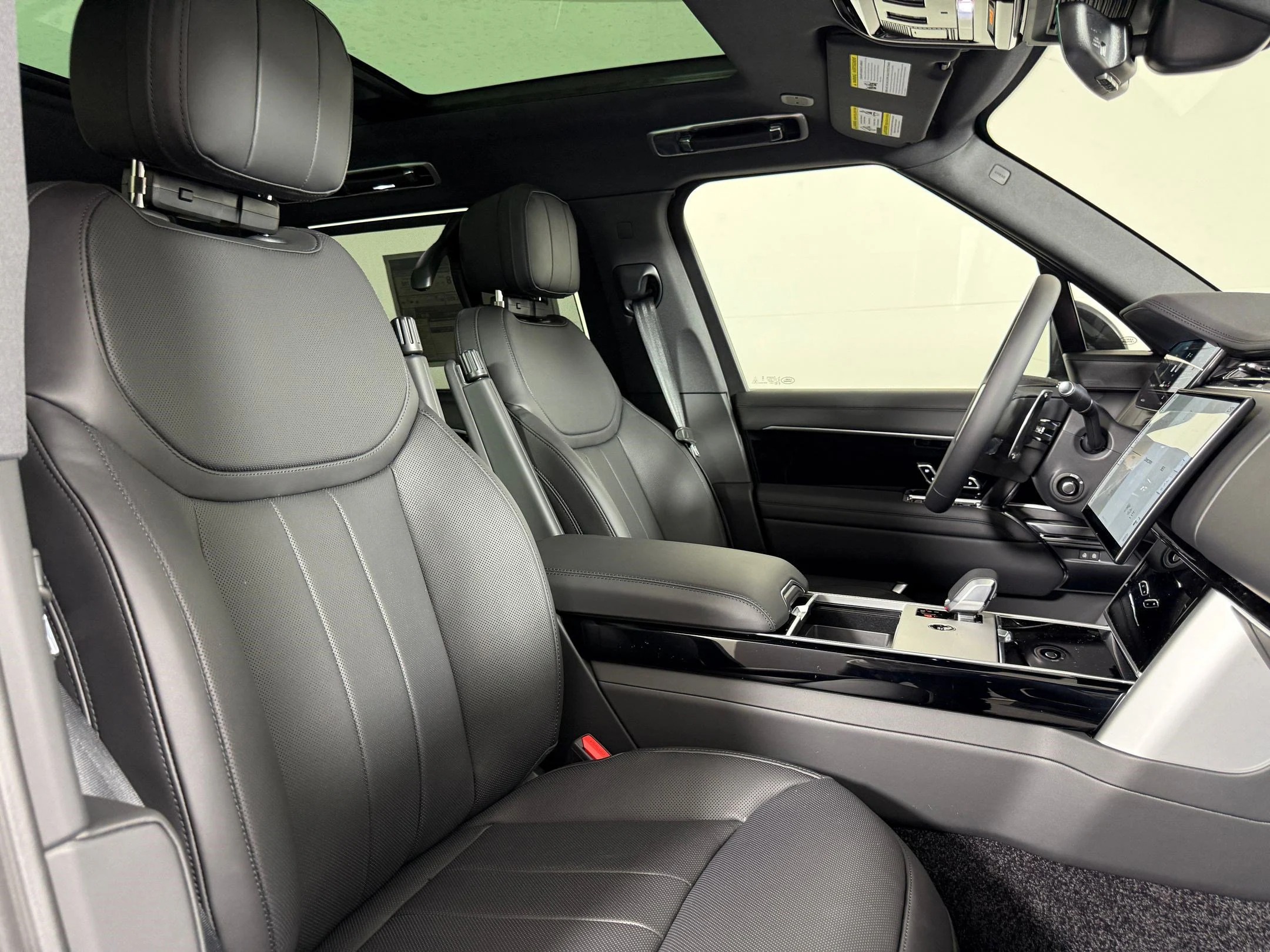 
								2025 Range Rover P530 SE full									