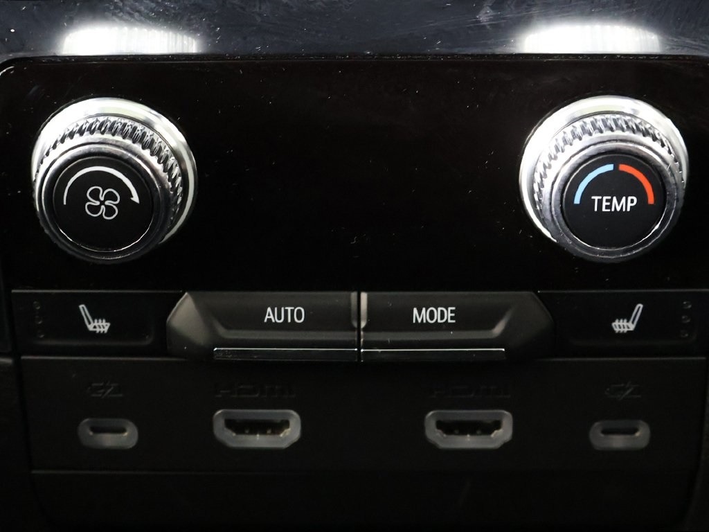 
								2024 GMC Yukon XL DENALI Ultimate full									