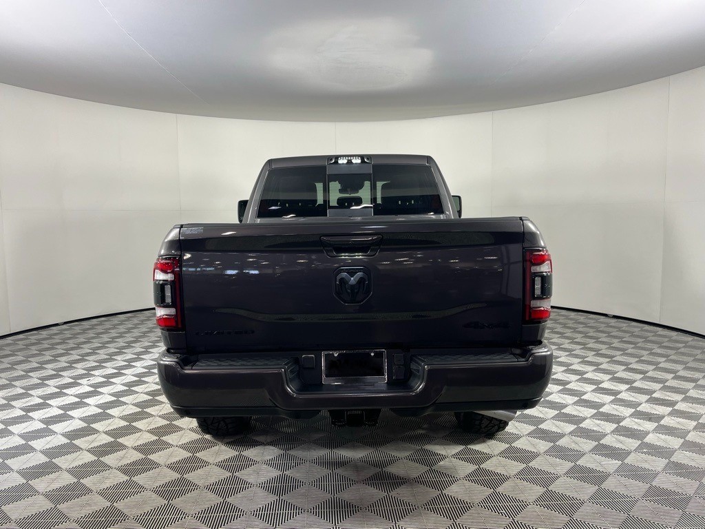 
								2024 Ram 2500 Limited full									