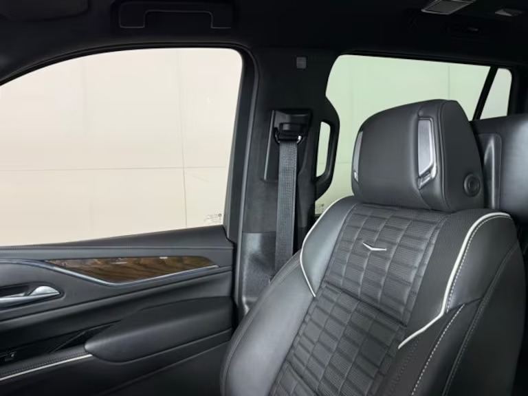 
								2024 Cadillac Escalade Premium Luxury Platinum full									