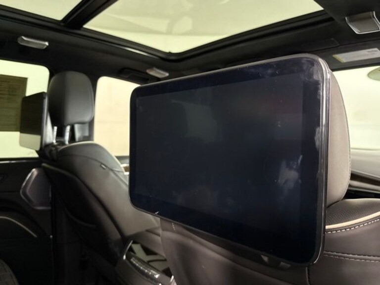 
								2024 Cadillac Escalade Premium Luxury Platinum full									