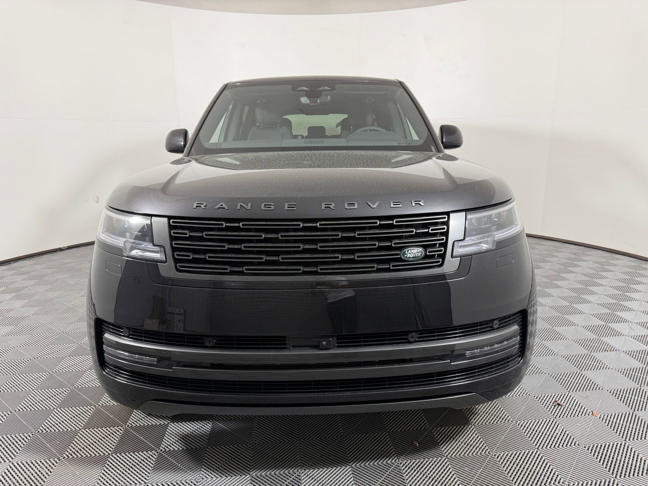 
								2025 Range Rover P530 SE full									